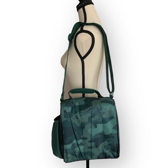 JAXX | Fit & Fresh | Insulated Camo Lunch Storage Bag - Picture 8 of 16